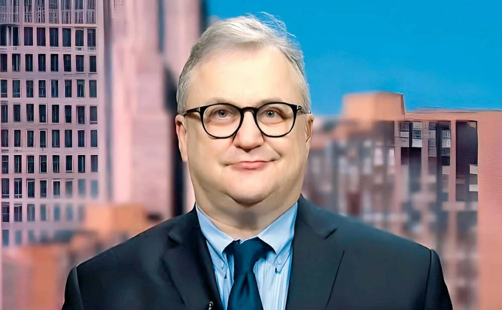 الأستاذ المحاضر بجامعة جورج واشنطن ريتشارد تشاسدي لـ«المصري اليوم»: مصر قوة سلام في المنطقة.. و«السيسي» يملك فرصة لتثبيتها في موقع القيادة (الحلقة 56)